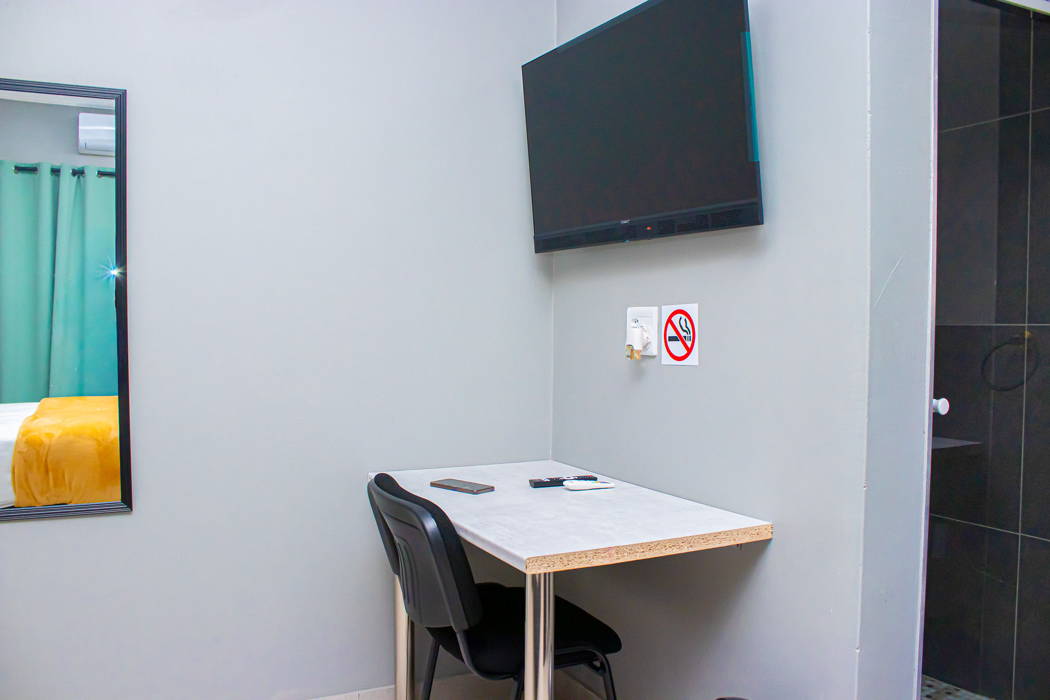 Room 6 Image